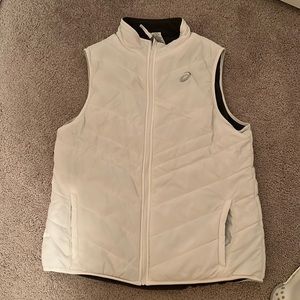 Womens puffer vest ASICS white size large